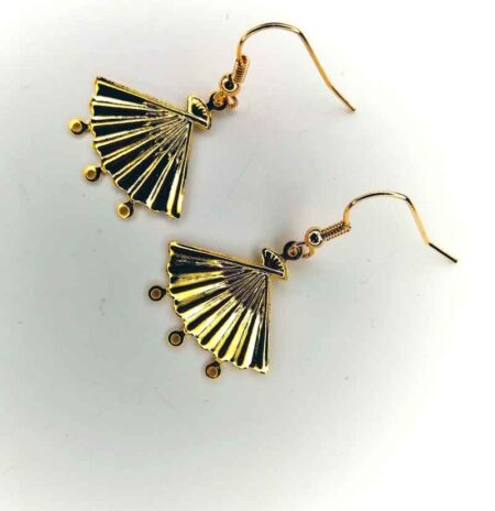 Fan Pleated Emblem Earrings