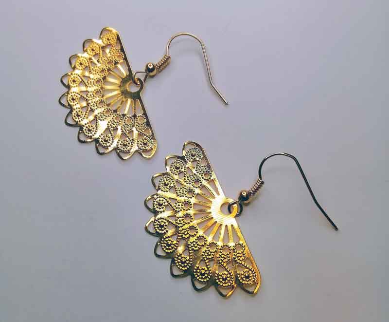 Half Spiral Fan Design Gold Earrings